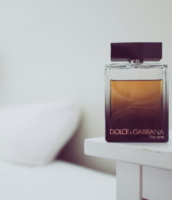 Master the Art of Applying Perfumes: A Step-by-Step Guide to Enhancing Your Fragrances